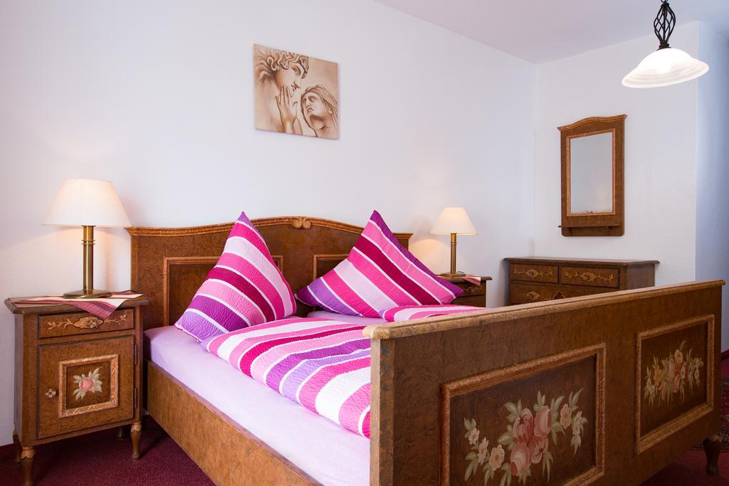 Gasthof Zum Lamm Hotel Garmisch-Partenkirchen Szoba fotó